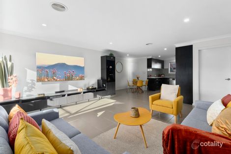 Property photo of 7 Bedbrook Street Coombs ACT 2611