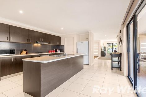 Property photo of 17 Nash Grove Doreen VIC 3754