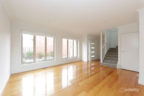 Property photo of 2/277 Warrigal Road Burwood VIC 3125