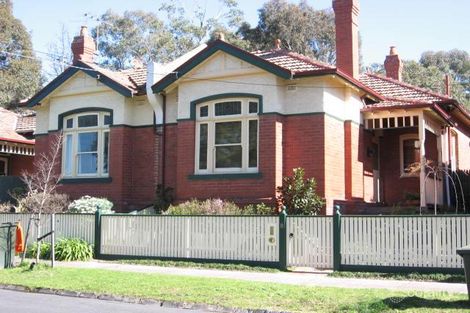 8 Bow Cres, Camberwell, VIC 3124