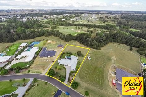 Property photo of 30 Portrush Crescent Luddenham NSW 2745