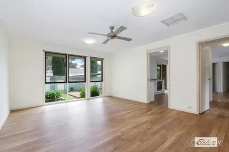 Property photo of 17 Healey Close Wodonga VIC 3690