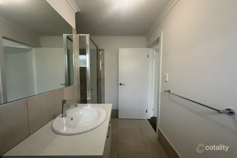 Property photo of 28 Knight Court Munno Para Downs SA 5115