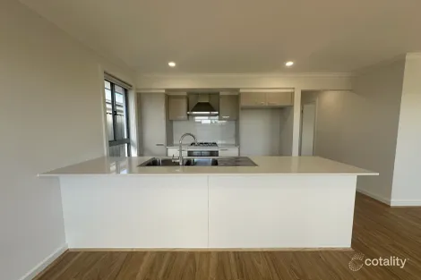 Property photo of 28 Knight Court Munno Para Downs SA 5115