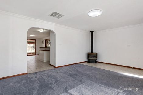 Property photo of 28 Langhorne Street Altona Meadows VIC 3028