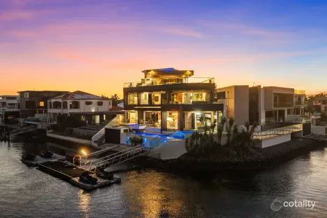 20 LAKELAND KEY, BROADBEACH WATERS, QLD 4218