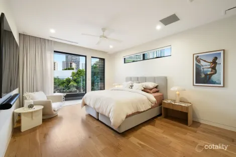 Property photo of 20 Lakeland Key Broadbeach Waters QLD 4218