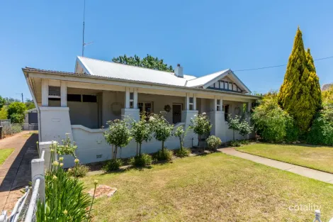 Property photo of 133 Loftus Street Temora NSW 2666
