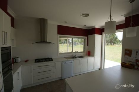 Property photo of 29 Macleay Way Saumarez Ponds NSW 2350