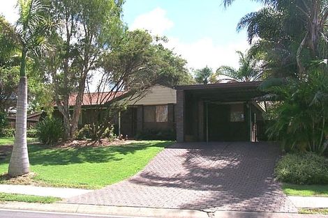 6 Parkroyal Cres, Regents Park, QLD 4118