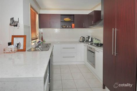 Property photo of 13 Hammond Place Roxburgh Park VIC 3064