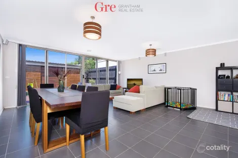 25 Cook St, Brunswick West, VIC 3055
