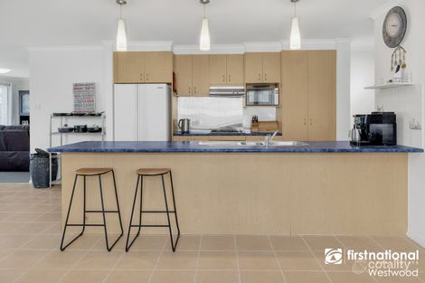Property photo of 10 Hillrise Court Werribee VIC 3030