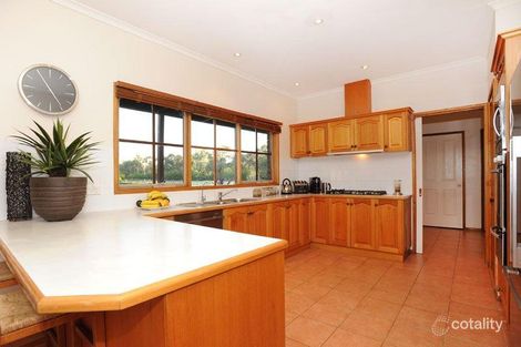 Property photo of 2 Jeanette Maree Court Kilsyth VIC 3137