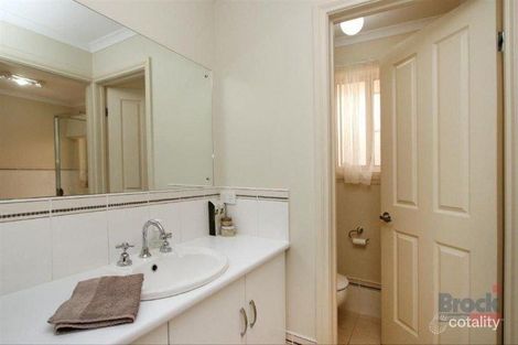 Property photo of 17 Caroline Close Sheidow Park SA 5158