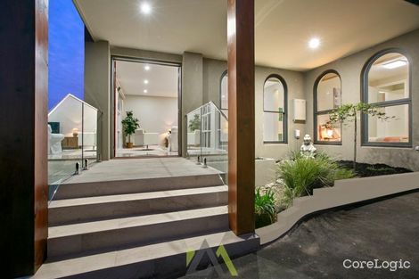 Property photo of 33 Menzies Close Frankston South VIC 3199