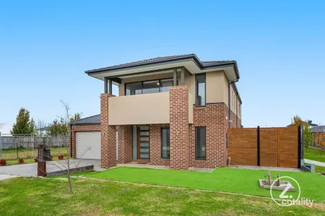 35 Mountjoy Cct, Clyde North, VIC 3978