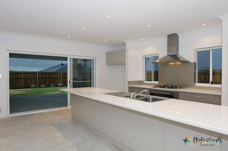 Property photo of 8 Geographe Loop Ellenbrook WA 6069