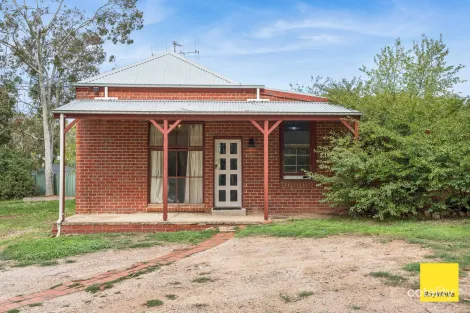 35 Greenwood Dr, Kennington, VIC 3550