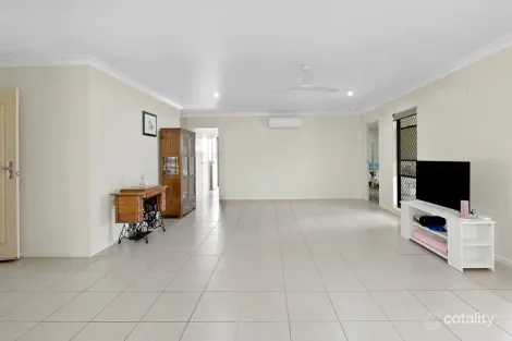 Property photo of 10 Herbert Way Rural View QLD 4740