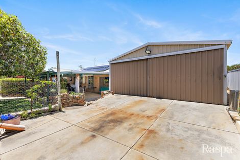 Property photo of 2 Lamb Place Lake Coogee WA 6166