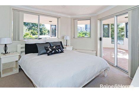 Property photo of 15/239 Shafston Avenue Kangaroo Point QLD 4169