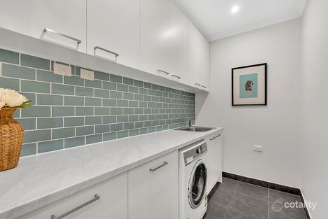 Property photo of 8 Kangaroo Road Craigieburn VIC 3064