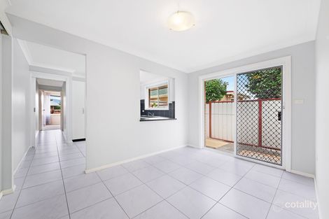 Property photo of 1/4 Waratah Avenue Woy Woy NSW 2256