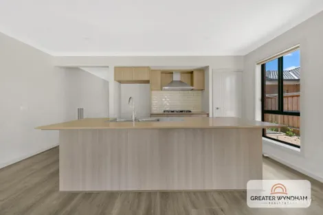 Property photo of 11 Murcott Avenue Tarneit VIC 3029