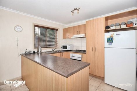 Property photo of 2/2-8 Knight Crescent Roxburgh Park VIC 3064