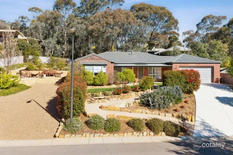 17 LYNDALE CT, FLORA HILL, VIC 3550