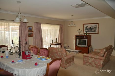 Property photo of 10 Menindee Crescent Kialla VIC 3631
