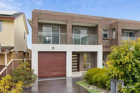 Property photo of 33 Donald Street Picnic Point NSW 2213