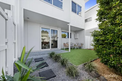 Property photo of 17 Adrian Circuit Nirimba QLD 4551