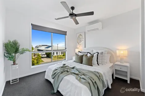Property photo of 17 Adrian Circuit Nirimba QLD 4551