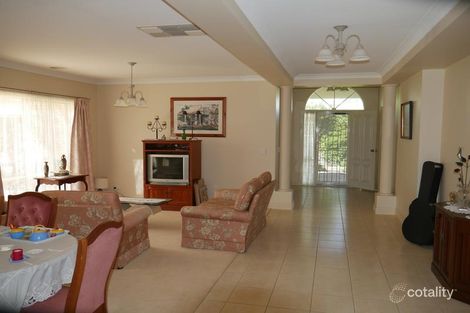Property photo of 10 Menindee Crescent Kialla VIC 3631