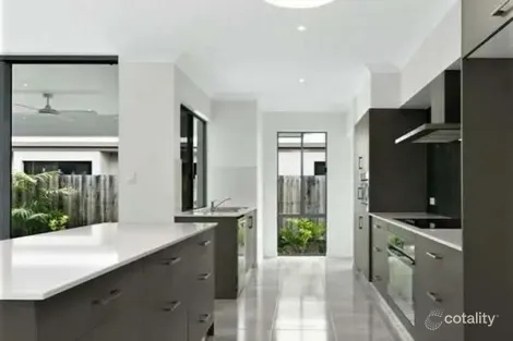 Property photo of 10 Thornborough Circuit Smithfield QLD 4878