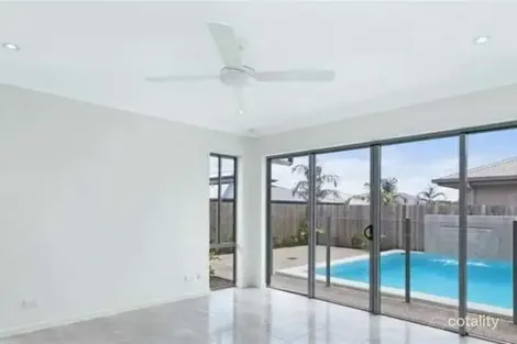Property photo of 10 Thornborough Circuit Smithfield QLD 4878