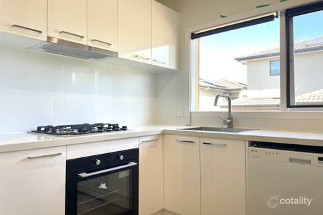Property photo of 1/76 Blackburn Road Doncaster East VIC 3109