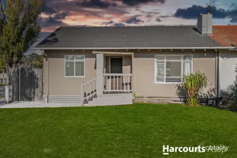 Property photo of 32 Oak Avenue Doveton VIC 3177