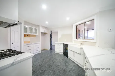 Property photo of 31 Jagoe Drive Kelso NSW 2795