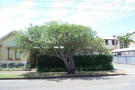 1/2 Reay St, Hamilton, NSW 2303