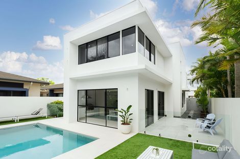Property photo of 6057 Lucerne Circuit Hope Island QLD 4212