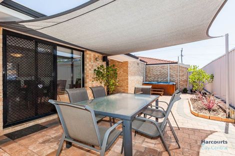 2/117 Birdwood St, Innaloo, WA 6018