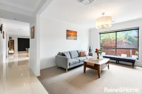 Property photo of 2 Corinda Street Clyde North VIC 3978