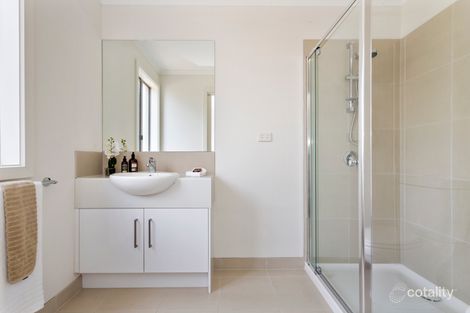 Property photo of 2/29 Pennell Avenue St Albans VIC 3021