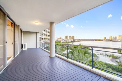 118/27 Bennelong Pkwy, Wentworth Point, NSW 2127