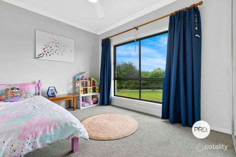 Property photo of 8 Kingfisher Drive Oakhurst QLD 4650
