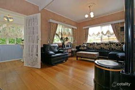 Property photo of 52 Warranilla Avenue Rosebud VIC 3939