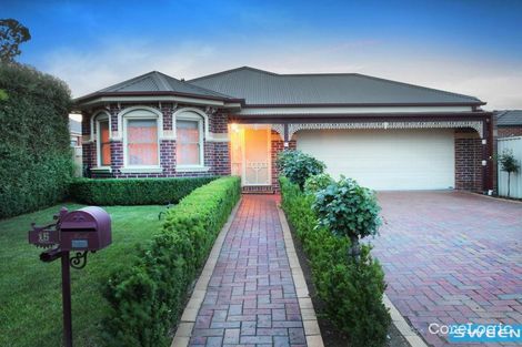 Property photo of 15 Ranmore Grove Caroline Springs VIC 3023